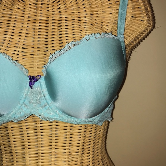 Victoria’s Secret bra 36C - Picture 2 of 8